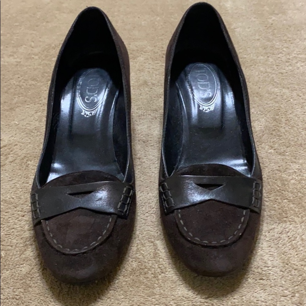 SOLD Tods brown suede pumps perfect for winter